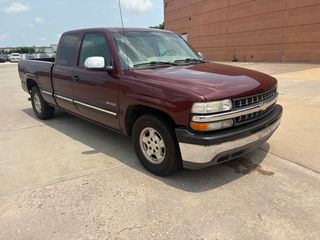 2001 Chevrolet Silverado 1500 LS - Exterior Front Right Corner Image